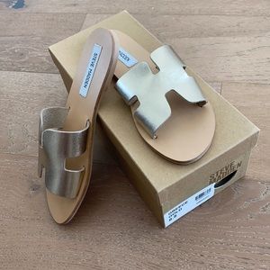 NWT NIB Steve Madden Greece Gold Sandals 8.5
